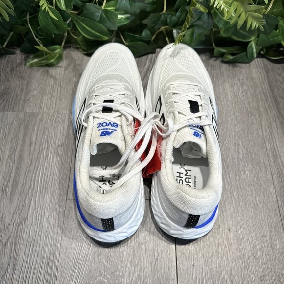 NEW BALANCE MEN RUNNING SHOEFRESH FOAM EVOZ V4 LIGHT GREY SIZE 9.5 D SAMPLE